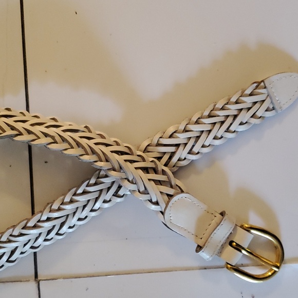 New with tags womens leather white belt in different sizes 32" and 34" - Picture 3 of 5